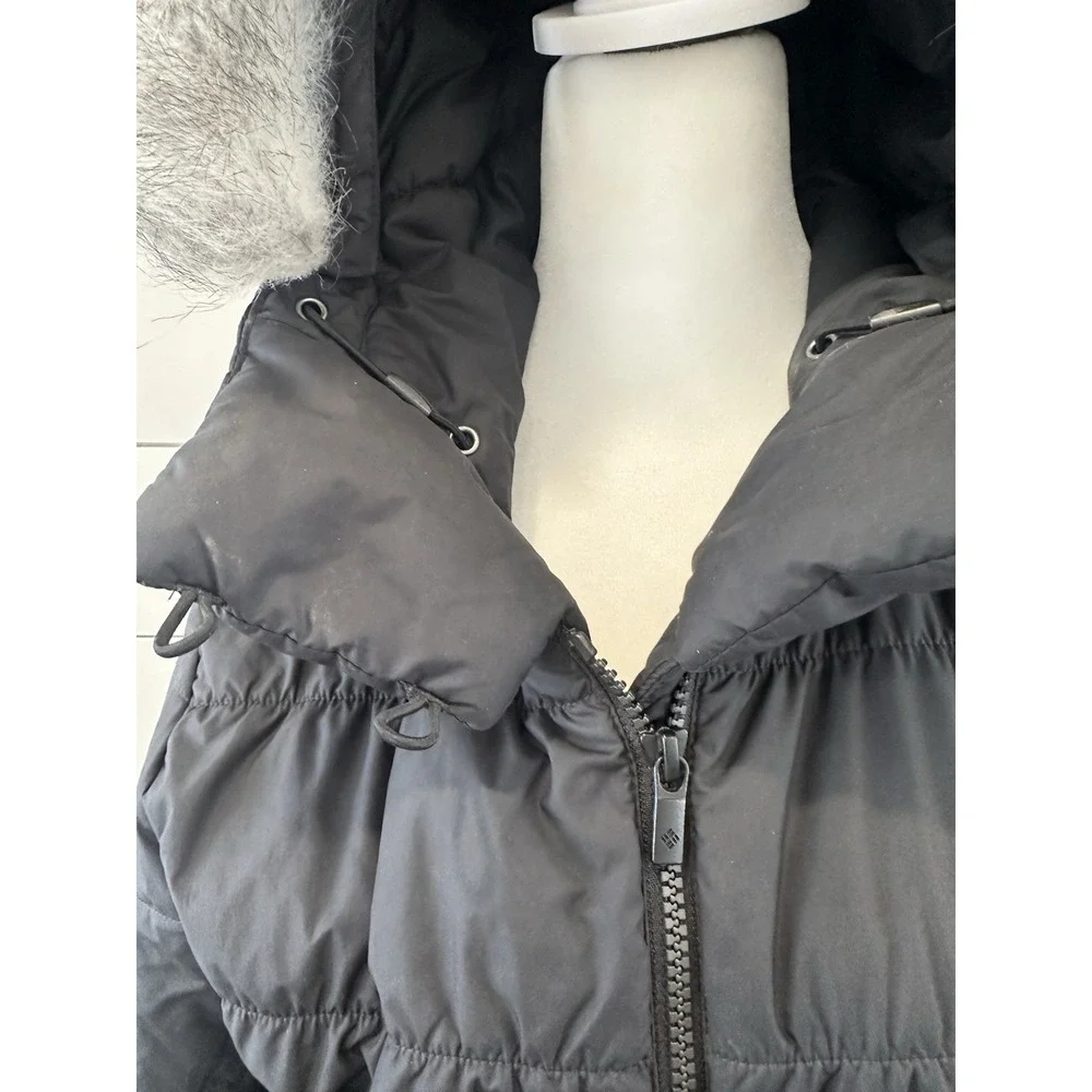 Columbia Thermal‎ Cool Black Parka Size Small W Fur Hood